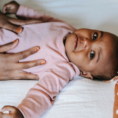 Que faire si mon bébé a mal au ventre avec le lait ?